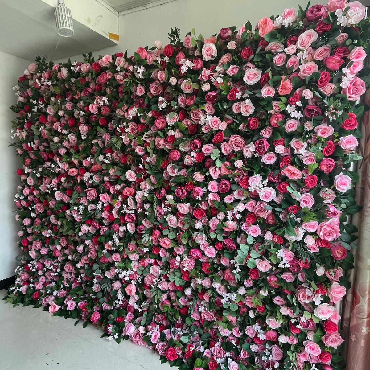 SPR Customized Handmade European High Quality Wedding Christmas Floral Roll Ombre Artificial Silk Flower Wall Rose Backdrop